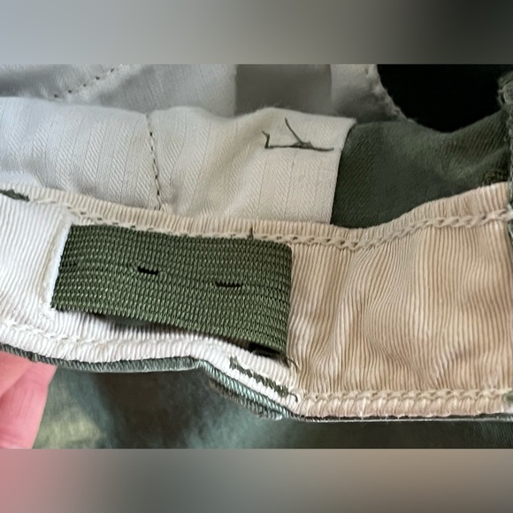 GAP SHORTS—2 PAIR—SIZE 6–CLEAN—UNISEX SHORTS—ADJUSTABLE WAIST—ADORABLE— - Picture 10 of 13